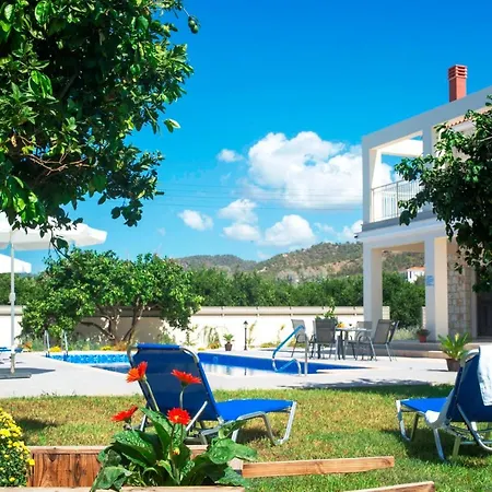 Stunning New Beach Front Villa,1st Line To The Beach, Large Pool, Wonderful Area Villa *