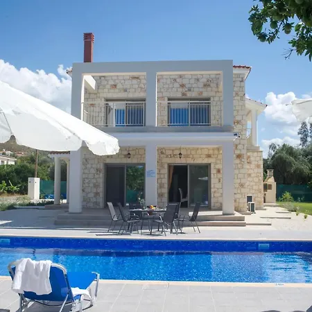 Villa Stunning New Beach Front Villa,1st Line To The Beach, Large Pool, Wonderful Area Argaka