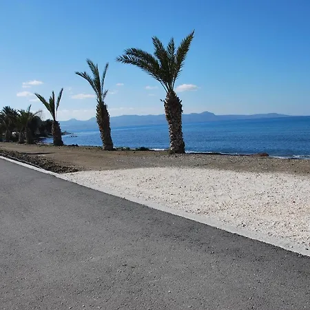 Stunning New Beach Front Villa,1st Line To The Beach, Large Pool, Wonderful Area 빌라 *
