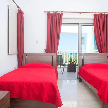 Stunning New Beach Front Villa,1st Line To The Beach, Large Pool, Wonderful Area 빌라 *