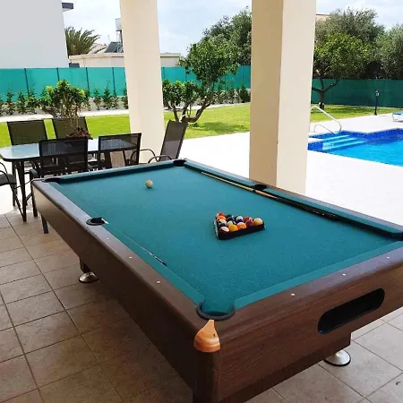 Stunning New Beach Front Villa,1st Line To The Beach, Large Pool, Wonderful Area 아르가카