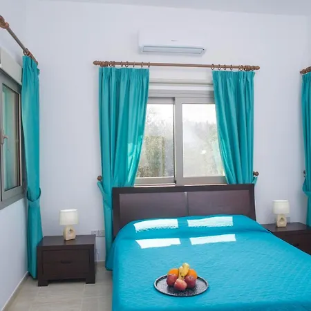 Stunning New Beach Front Villa,1st Line To The Beach, Large Pool, Wonderful Area 빌라 아르가카